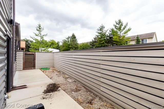 1300 Batavia Avenue 1, Royal Oak, MI 48067