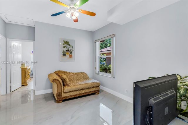 3852 Oak Ridge Cir, Weston, FL 33331