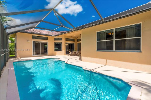 3852 Oak Ridge Cir, Weston, FL 33331