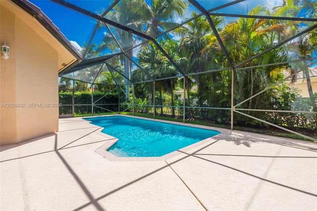 3852 Oak Ridge Cir, Weston, FL 33331