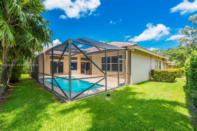 3852 Oak Ridge Cir, Weston, FL 33331
