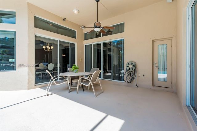 3852 Oak Ridge Cir, Weston, FL 33331