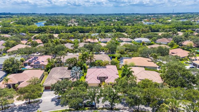 3852 Oak Ridge Cir, Weston, FL 33331