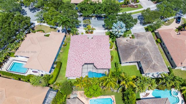 3852 Oak Ridge Cir, Weston, FL 33331
