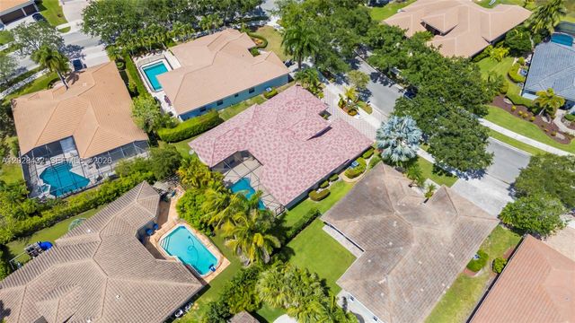 3852 Oak Ridge Cir, Weston, FL 33331