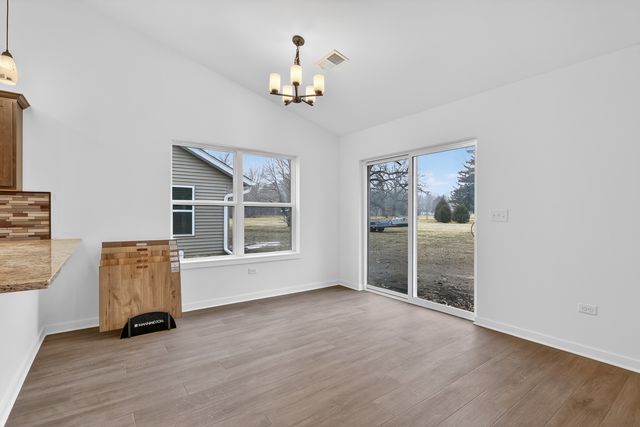 305 W South Street 305, Durand, IL 61024