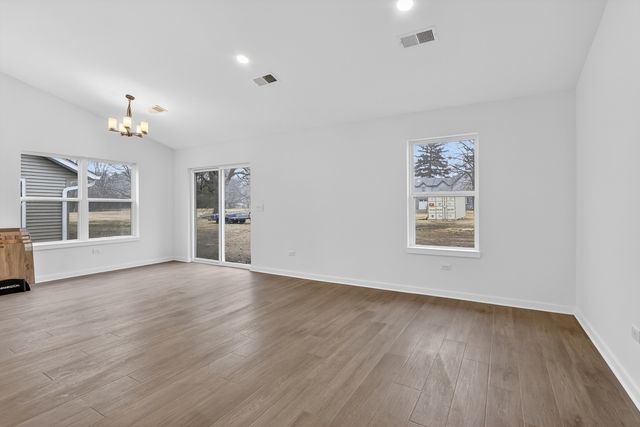 305 W South Street 305, Durand, IL 61024