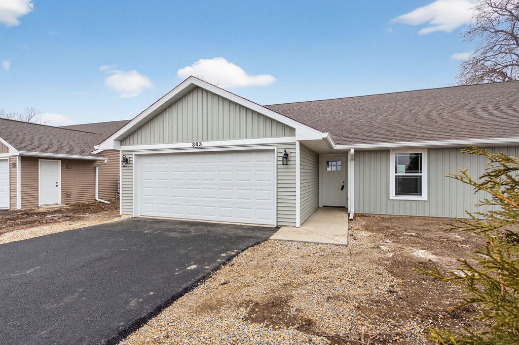 305 W South Street 305, Durand, IL 61024