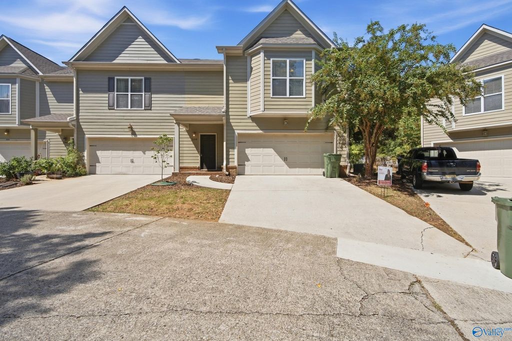 208 Treetop Drive, Huntsville, AL 35801
