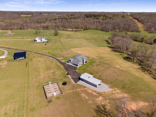 4057 Calista Rd, Cross Plains, TN 37049