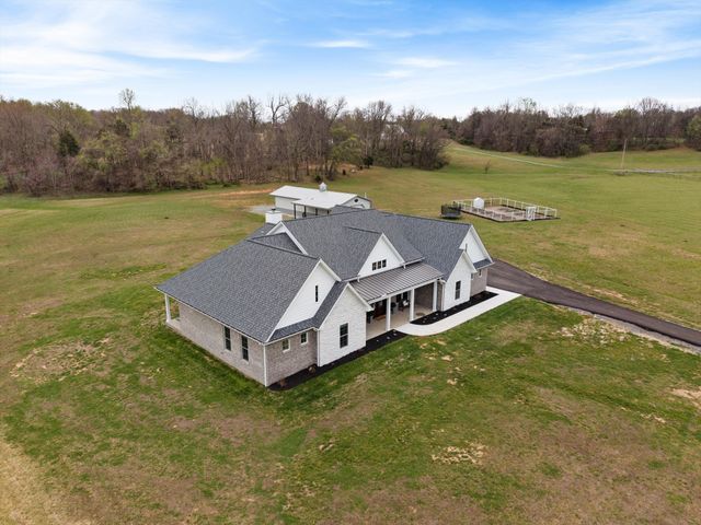 4057 Calista Rd, Cross Plains, TN 37049
