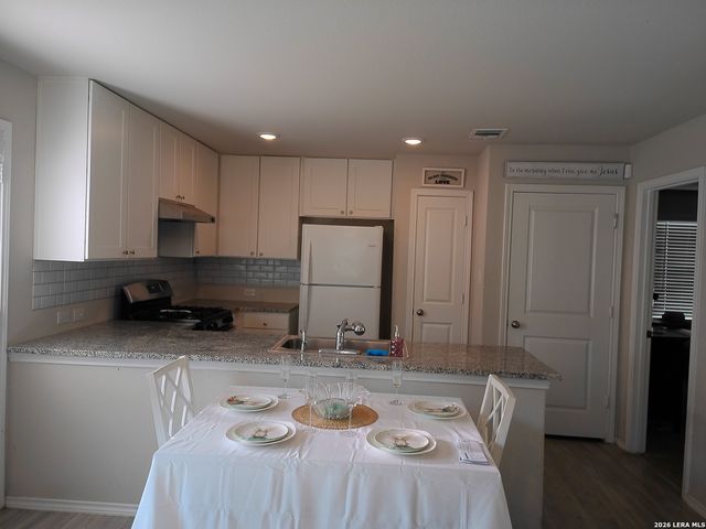 14018 Homestead Way, San Antonio, TX 78252