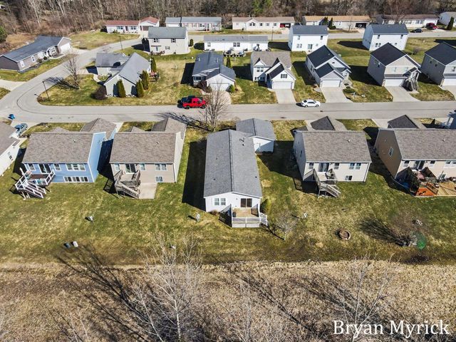 6589 Moss Lake Drive, Hudsonville, MI 49426