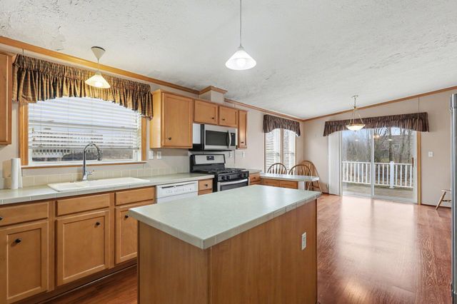 6589 Moss Lake Drive, Hudsonville, MI 49426