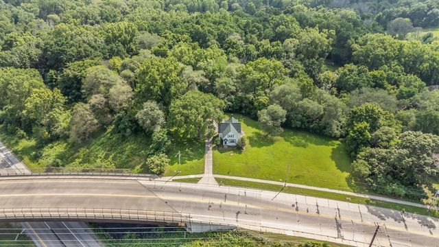 2780 HUMBOLDT ROAD, Green Bay, WI 54311