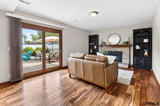 13436 Frances Street, Omaha, NE 68144