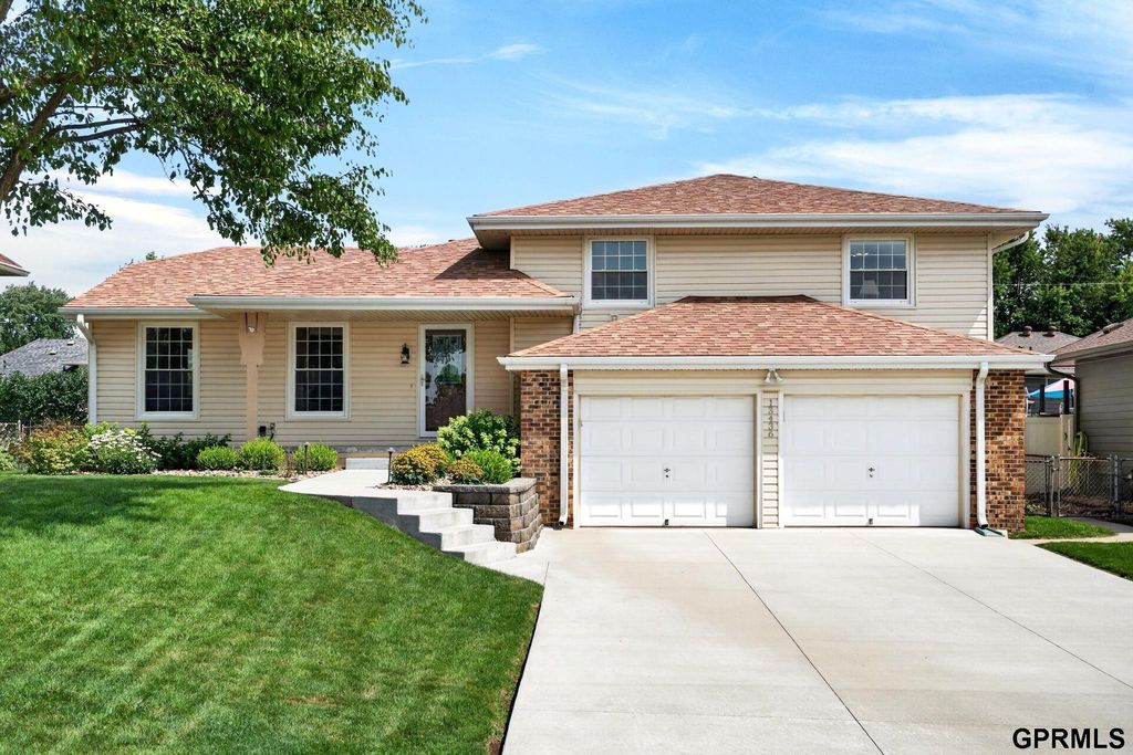 13436 Frances Street, Omaha, NE 68144