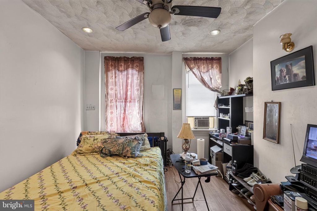 1402 S HANSON ST, PHILADELPHIA, PA 19143 — photo 3