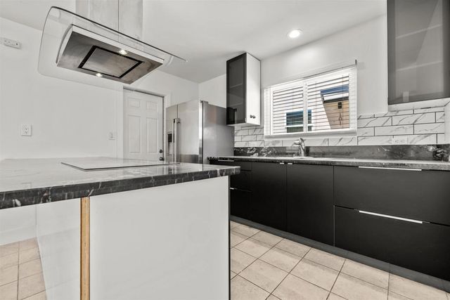 2409 Fleetwood Street, San Diego, CA 92111