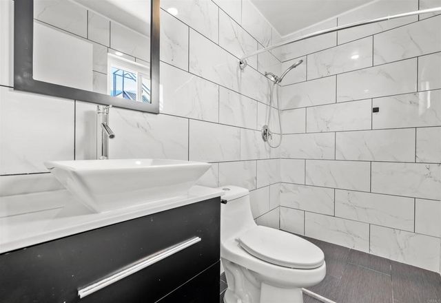 2409 Fleetwood Street, San Diego, CA 92111
