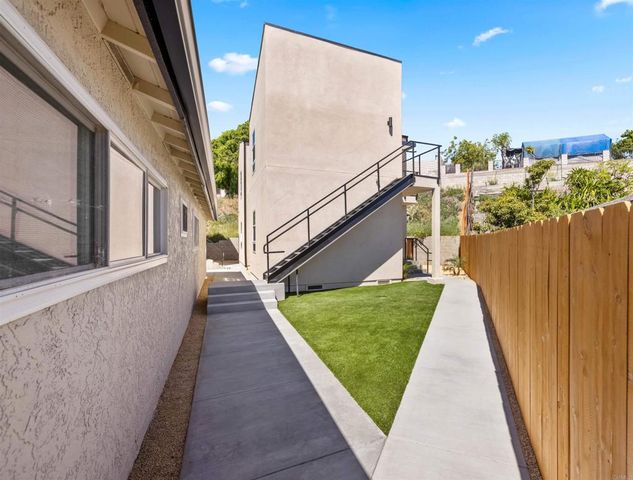 2409 Fleetwood Street, San Diego, CA 92111