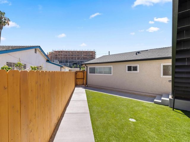 2409 Fleetwood Street, San Diego, CA 92111