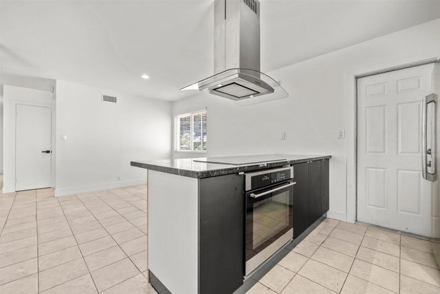 2409 Fleetwood Street, San Diego, CA 92111