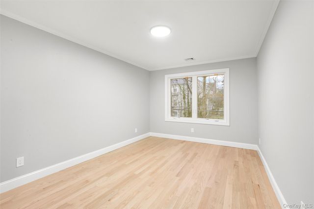 26 Ashton Road, Yonkers, NY 10705