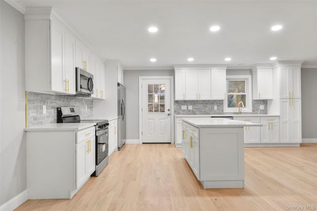 26 Ashton Road, Yonkers, NY 10705