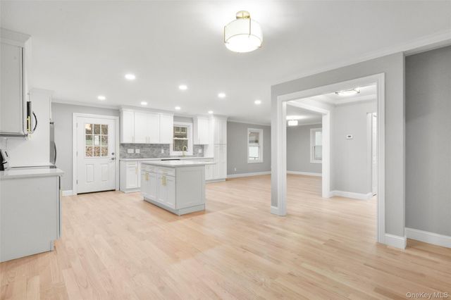 26 Ashton Road, Yonkers, NY 10705