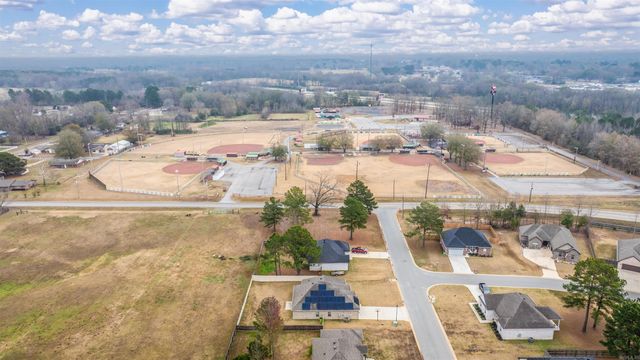 104 Hayden Dr, Beebe, AR 72012