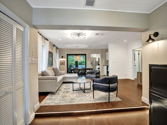 1625 SE 2nd Court, Fort Lauderdale, FL 33301