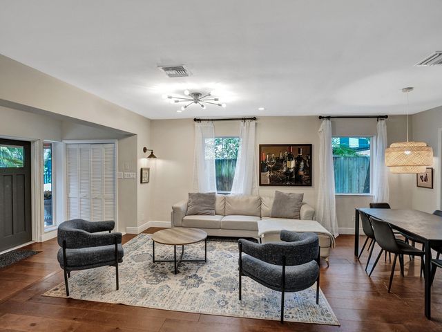 1625 SE 2nd Court, Fort Lauderdale, FL 33301
