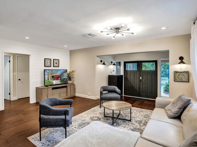 1625 SE 2nd Court, Fort Lauderdale, FL 33301