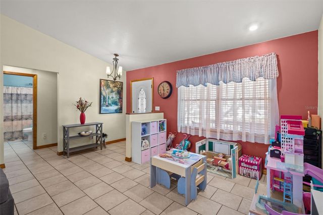 275 S HIGHLAND AVENUE, Tarpon Springs, FL 34689