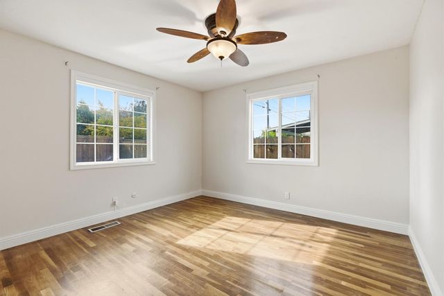 2490 Zinfandel Ln, Turlock, CA 95380