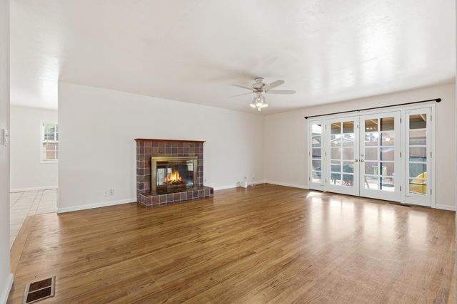 2490 Zinfandel Ln, Turlock, CA 95380