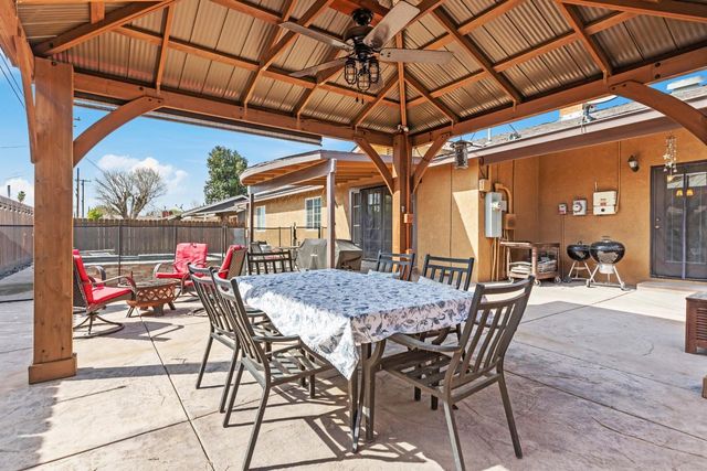 2490 Zinfandel Ln, Turlock, CA 95380