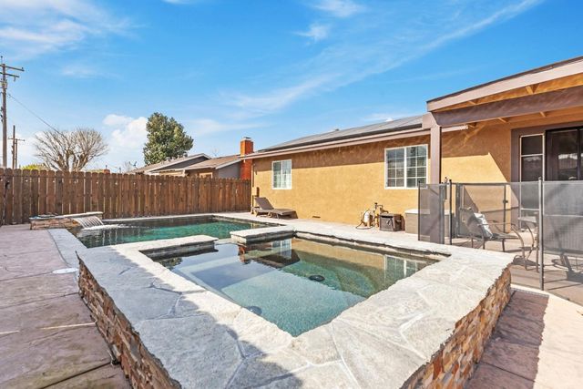 2490 Zinfandel Ln, Turlock, CA 95380