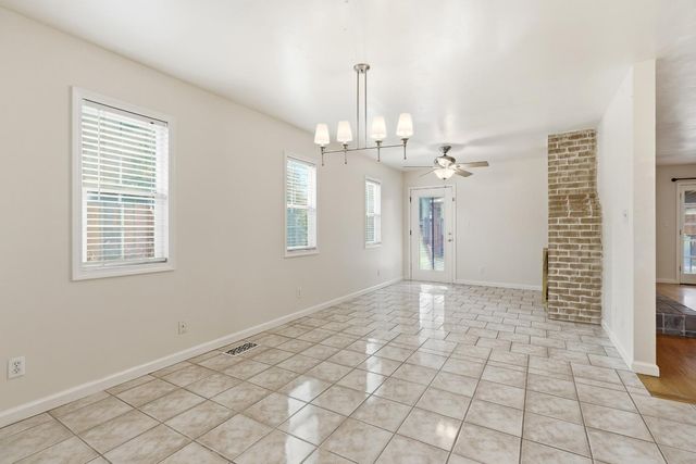 2490 Zinfandel Ln, Turlock, CA 95380