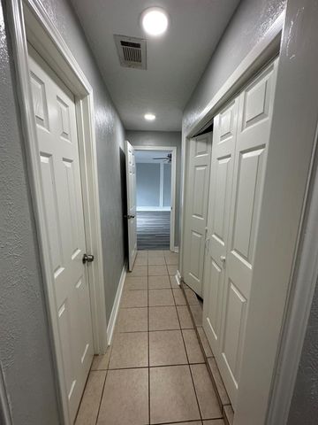 10622 Norton Drive, Houston, TX 77043