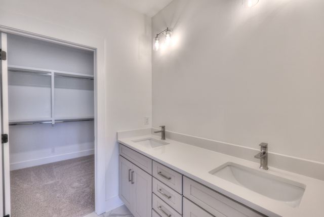 615 Swanston Lane, Gallatin, TN 37066