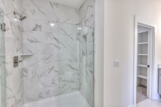 615 Swanston Lane, Gallatin, TN 37066