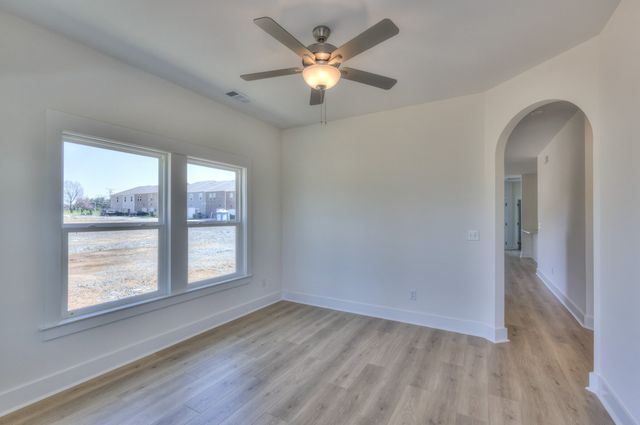 615 Swanston Lane, Gallatin, TN 37066