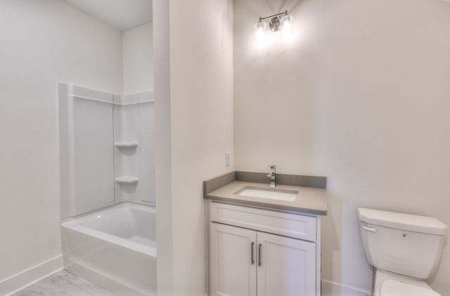 615 Swanston Lane, Gallatin, TN 37066