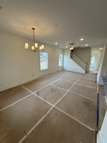 615 Swanston Lane, Gallatin, TN 37066