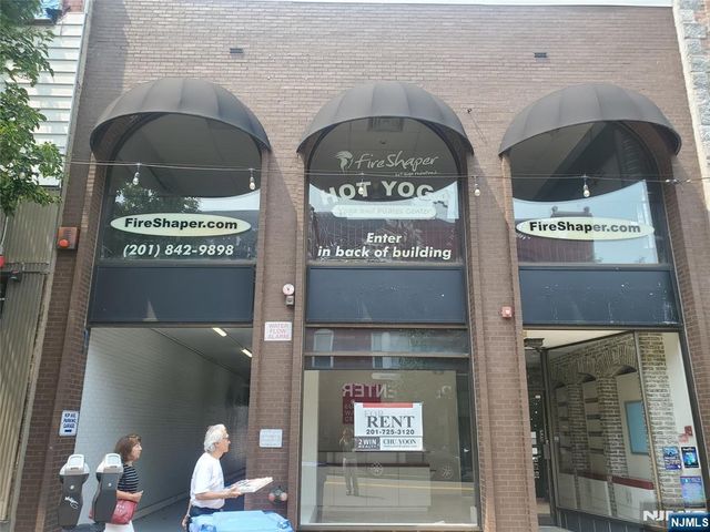42 Park Avenue, Rutherford, NJ 07070
