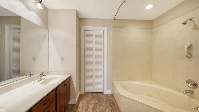 4767 OAK HILL COURT 48, Sarasota, FL 34232