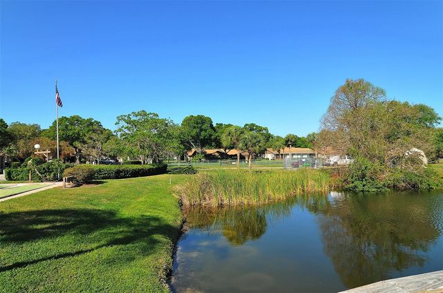 4767 OAK HILL COURT 48, Sarasota, FL 34232