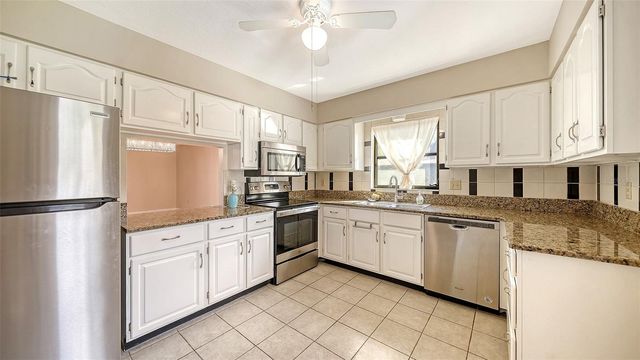 4767 OAK HILL COURT 48, Sarasota, FL 34232